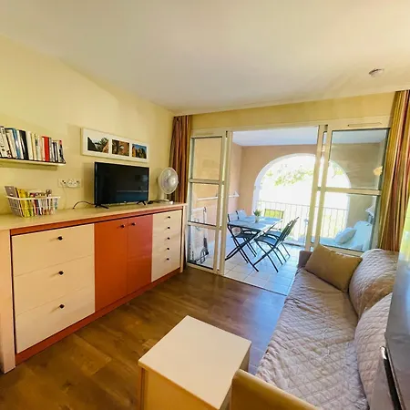 Raphael - Cap Esterel- 5 Couchages- Parking Couvert דירה