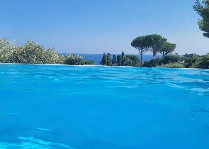 Apartamento Raphael - Cap Esterel- 5 Couchages- Parking Couvert