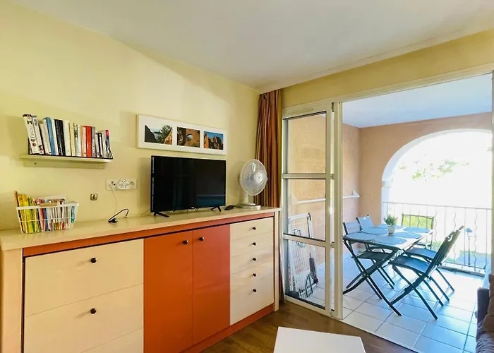 Apartment Raphael - Cap Esterel- 5 Couchages- Parking Couvert